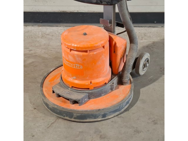 Vloerschuurmachine roterend - 230v numatic, hfm 1515, bouwjaar 2016 - afbeelding 2 van  7