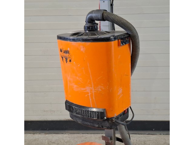 Vloerschuurmachine roterend - 230v numatic, hfm 1515, bouwjaar 2016 - afbeelding 3 van  7