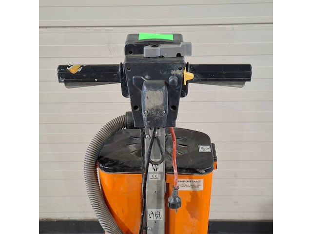 Vloerschuurmachine roterend - 230v numatic, hfm 1515, bouwjaar 2016 - afbeelding 6 van  7