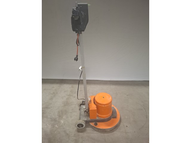 Vloerschuurmachine roterend 230v numatic, hfm 1515, bouwjaar 2014 - afbeelding 3 van  8