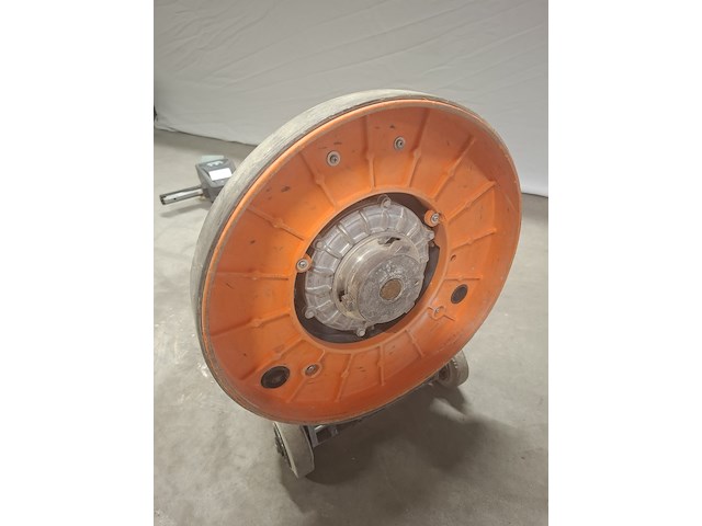 Vloerschuurmachine roterend 230v numatic, hfm 1515, bouwjaar 2014 - afbeelding 8 van  8