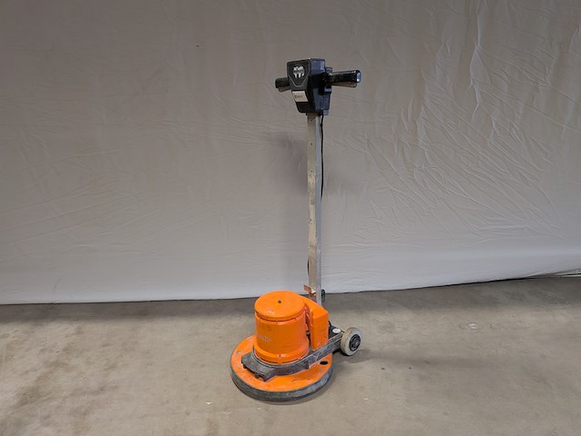 Vloerschuurmachine roterend 230v numatic, hfm 1515, bouwjaar 2015 - afbeelding 1 van  9