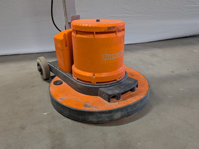 Vloerschuurmachine roterend 230v numatic, hfm 1515, bouwjaar 2015 - afbeelding 4 van  9