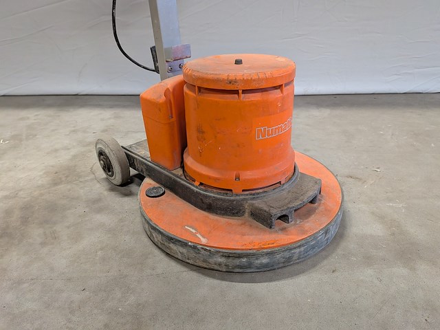 Vloerschuurmachine roterend 230v numatic, hfm 1515, bouwjaar 2017 - afbeelding 5 van  10