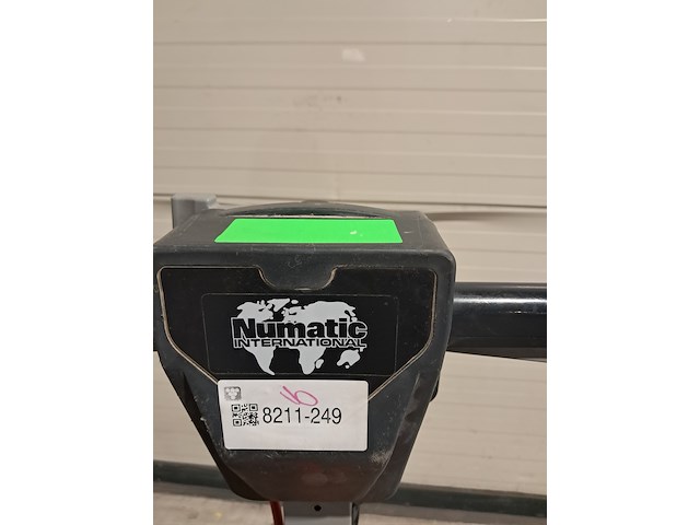 Vloerschuurmachine roterend 230v numatic, hfm 1515, bouwjaar 2020 - afbeelding 2 van  6