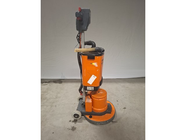 Vloerschuurmachine roterend met stofzuiger 230v numatic, hfm 1515, bouwjaar 2018 - afbeelding 2 van  8