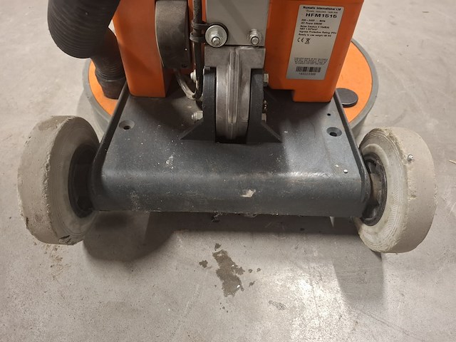 Vloerschuurmachine roterend met stofzuiger 230v numatic, hfm 1515, bouwjaar 2018 - afbeelding 5 van  8