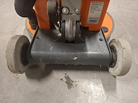 Vloerschuurmachine roterend met stofzuiger 230v numatic, hfm 1515, bouwjaar 2018 - afbeelding 5 van  8