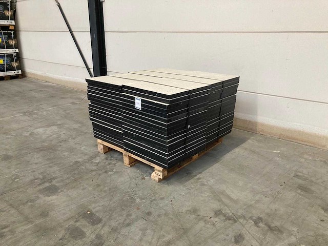 Vloertegel 600x600x40mm - afbeelding 1 van  4