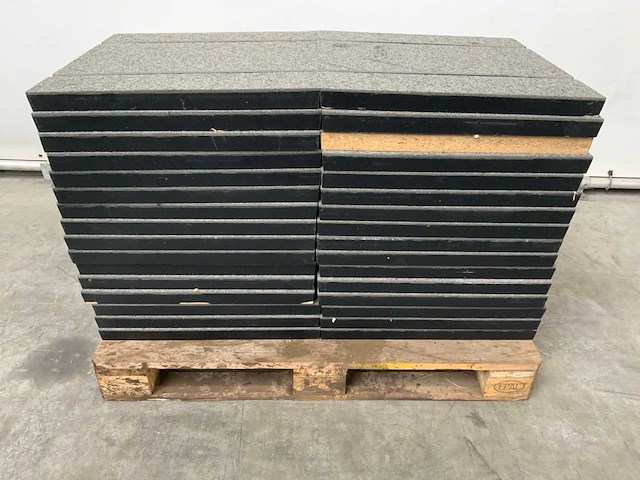 Vloertegel 60x60x4.5cm (32x) - afbeelding 1 van  3