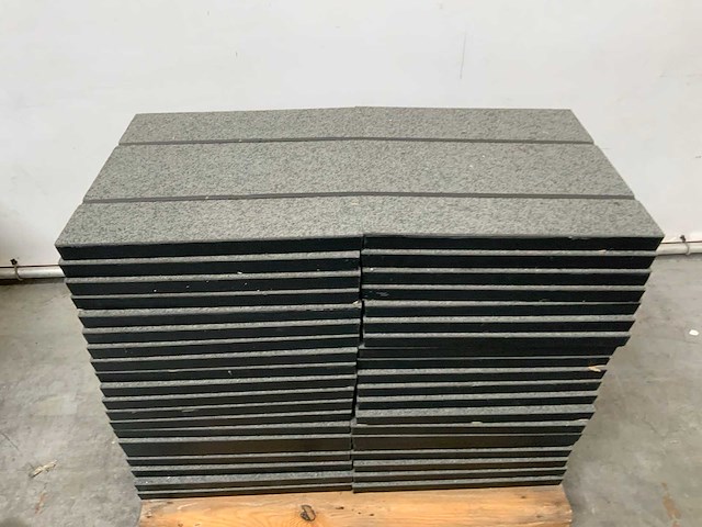 Vloertegel 60x60x4.5cm (40x) - afbeelding 1 van  5