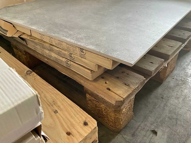 Vloertegel 80x80 cm ca. 5,7 m² - afbeelding 3 van  3