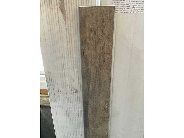 Vloertegel plint 7x120 cm ca 26 meter - afbeelding 2 van  3