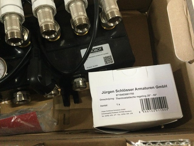 Vloerverwarming kompact verdeler, 4 groeps robot, 257704 - afbeelding 3 van  6