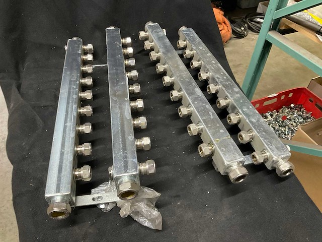 Vloerverwarming verdeler 9 groepen (2x) - afbeelding 1 van  2