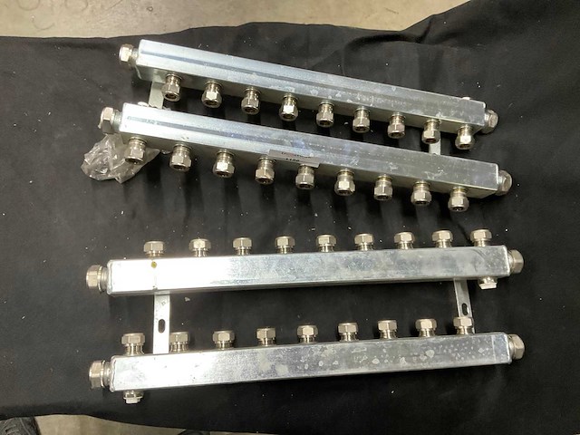 Vloerverwarming verdeler 9 groepen (2x) - afbeelding 2 van  2