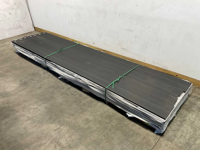 Vlonderplank co-ex composiet 420x14,5x2,3 cm zwart (29x) - afbeelding 1 van  7