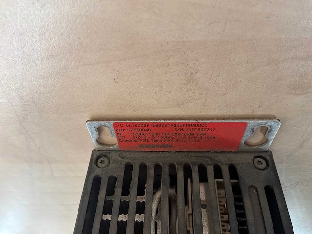 Vlt 5000 frequentieregelaar - afbeelding 2 van  2