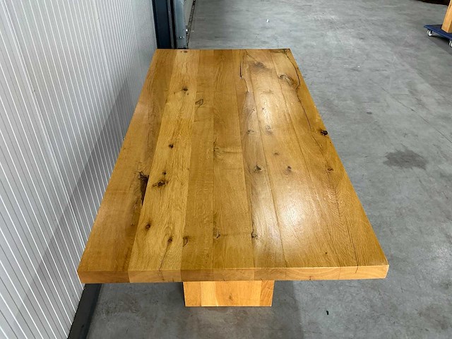 Vm design massief houten eetkamertafel - afbeelding 4 van  5