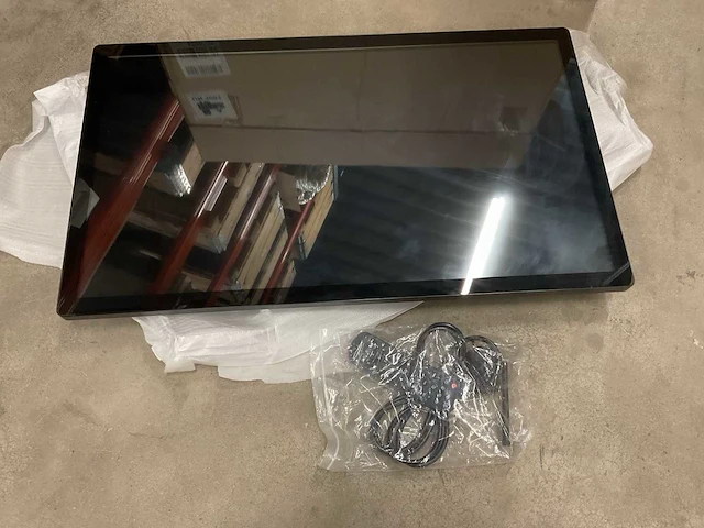 Vm-idv4 32” touchscreen display - afbeelding 1 van  6
