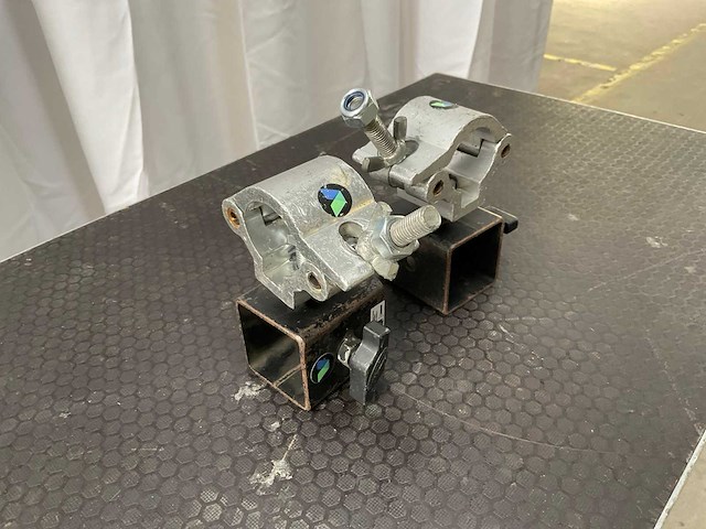 Vmb ps-1tr tower lift u-adapter (2x) - afbeelding 1 van  3