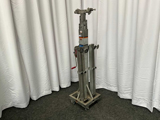 Vmb te-074 stand winch (2x) - afbeelding 1 van  10