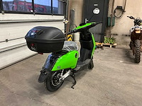 Vmoto - cux - e-scooter - afbeelding 1 van  1