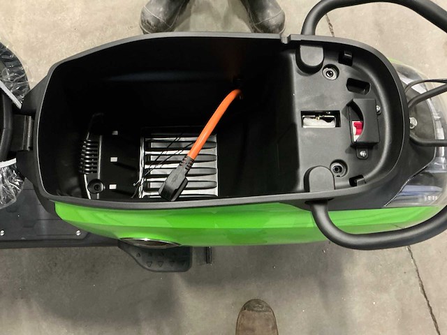 Vmoto - cux - e-scooter - afbeelding 2 van  8