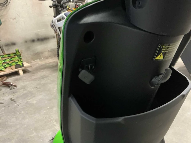 Vmoto - cux - e-scooter - afbeelding 8 van  14