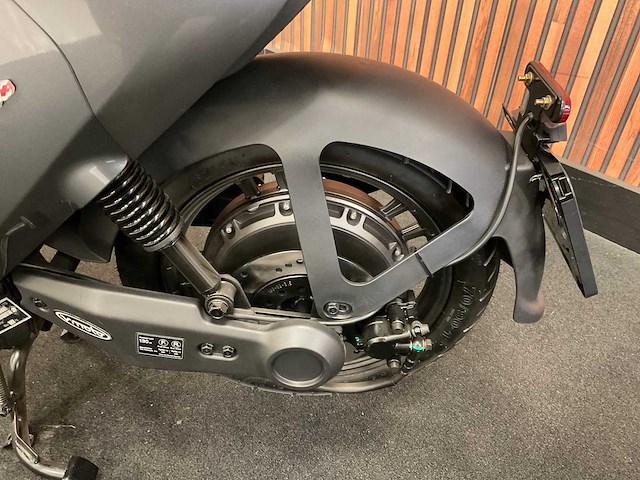 Vmoto cu mini super soco e-scooter - afbeelding 18 van  19