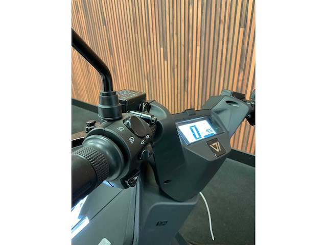 Vmoto soco f01 e-scooter - afbeelding 2 van  29