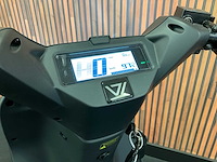 Vmoto soco f01 e-scooter - afbeelding 14 van  29