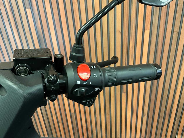 Vmoto soco f01 e-scooter - afbeelding 17 van  29