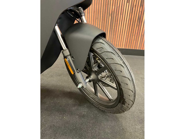 Vmoto soco f01 e-scooter - afbeelding 22 van  29