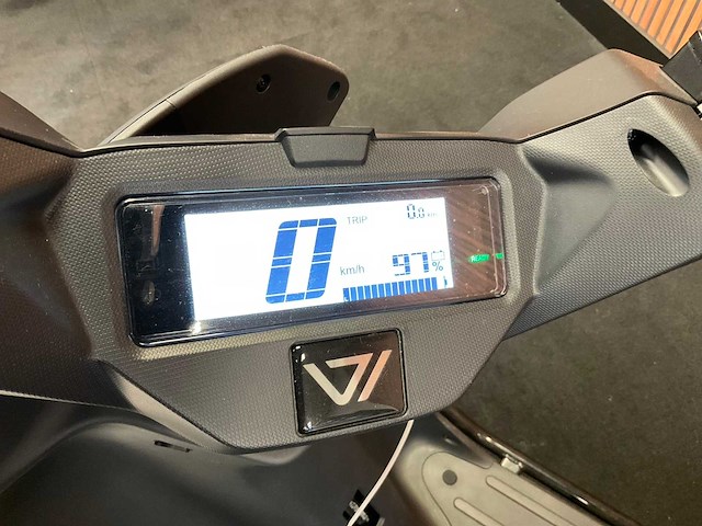 Vmoto soco f01 e-scooter - afbeelding 28 van  29