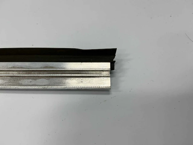 Vochtstrips 230 cm (300x) - afbeelding 9 van  9