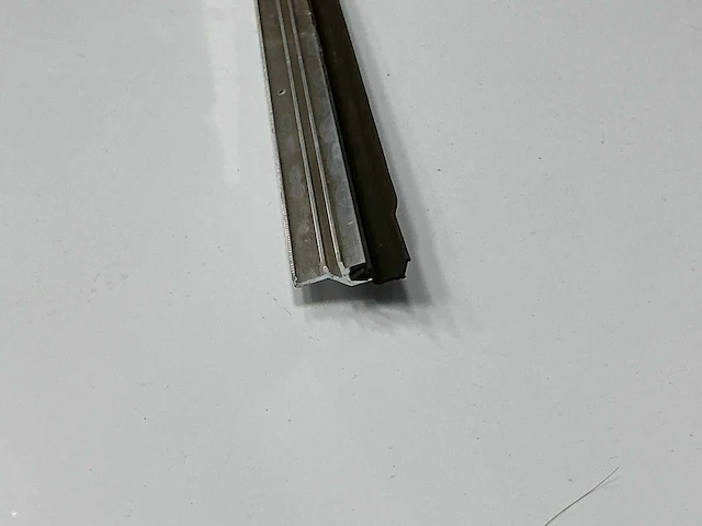 Vochtstrips 230 cm (300x) - afbeelding 1 van  9