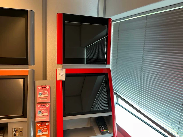 Vodafone prepaid zelfservice kiosk - afbeelding 6 van  7