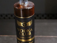 Vodka club premium chocolate flavour vodka - 700ml - afbeelding 1 van  5