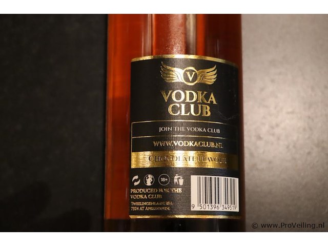 Vodka club premium chocolate flavour vodka - 700ml - afbeelding 4 van  5