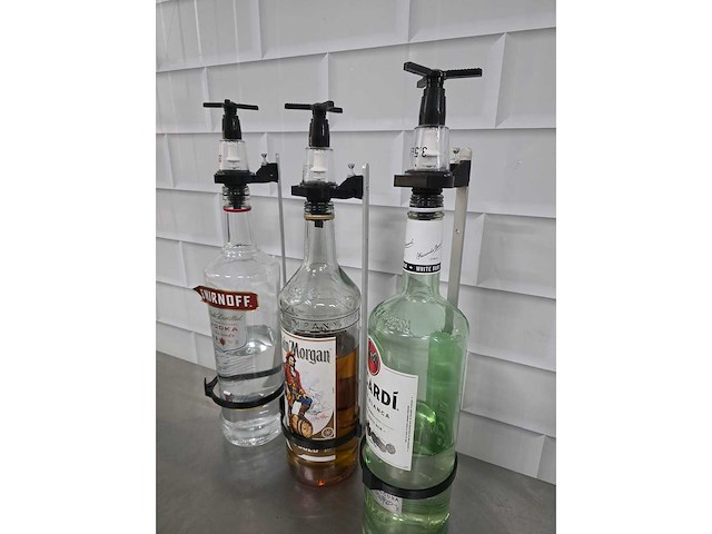 Vodka, rum, bacardi 3 literfles (3x) - afbeelding 4 van  4