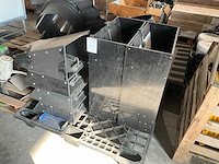 Voederbak (9x) - afbeelding 1 van  3