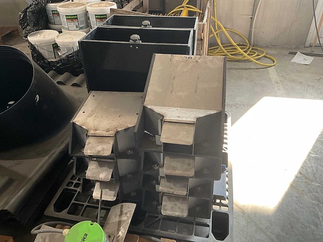 Voederbak (9x) - afbeelding 3 van  3