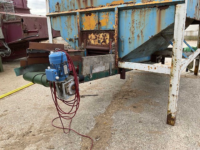 Voederbunker - afbeelding 3 van  5