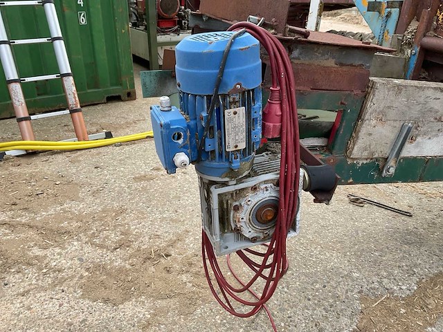 Voederbunker - afbeelding 4 van  5