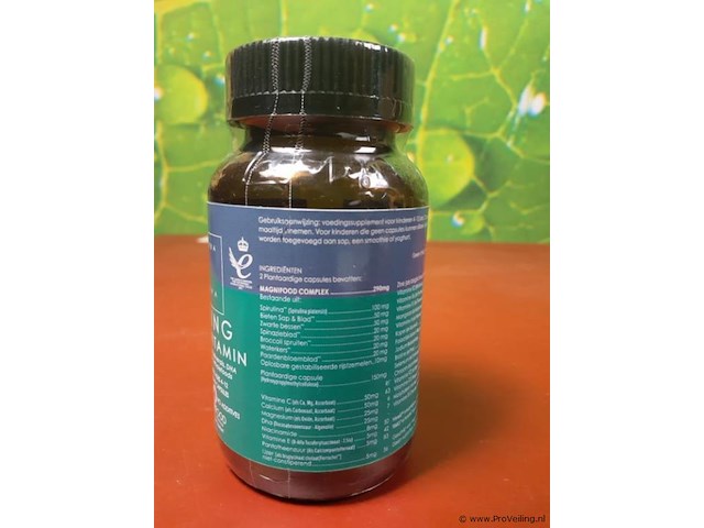 Voedingssupplementpot sneaky greens with berries & more & living multivitamin - afbeelding 2 van  15
