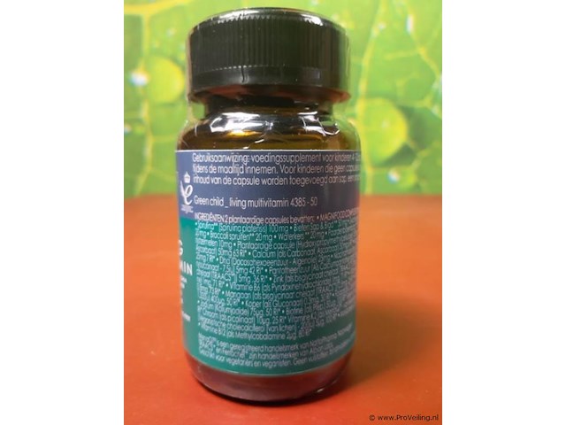 Voedingssupplementpot sneaky greens with berries & more & living multivitamin - afbeelding 6 van  15