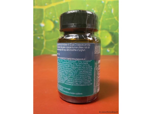 Voedingssupplementpot sneaky greens with berries & more & living multivitamin - afbeelding 7 van  15