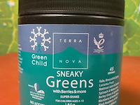 Voedingssupplementpot sneaky greens with berries & more & living multivitamin - afbeelding 8 van  15