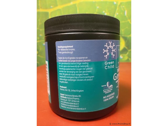 Voedingssupplementpot sneaky greens with berries & more & living multivitamin - afbeelding 9 van  15